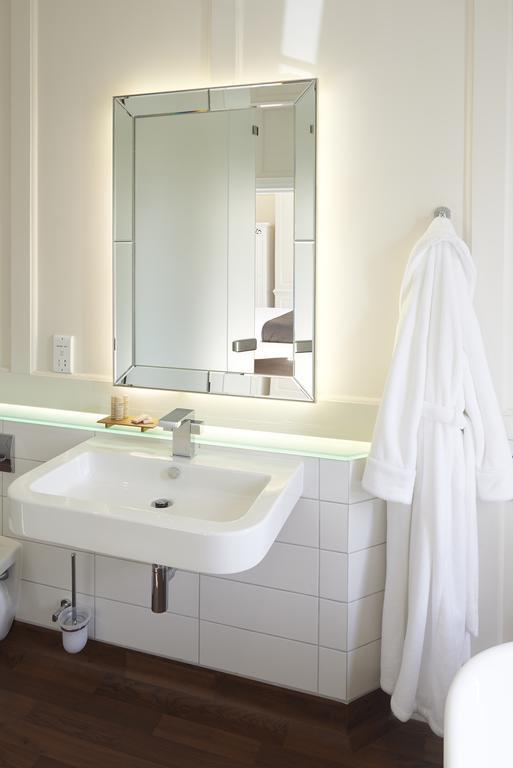 The Bell Inn Hotel Horndon-on-the-Hill Pokoj fotografie