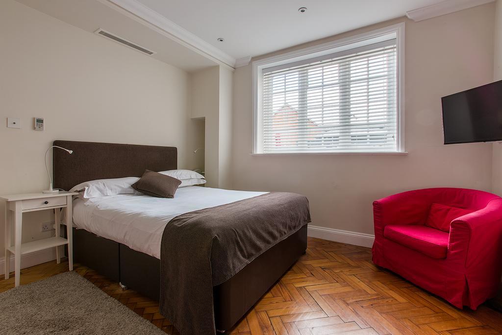 The Bell Inn Hotel Horndon-on-the-Hill Exteriér fotografie