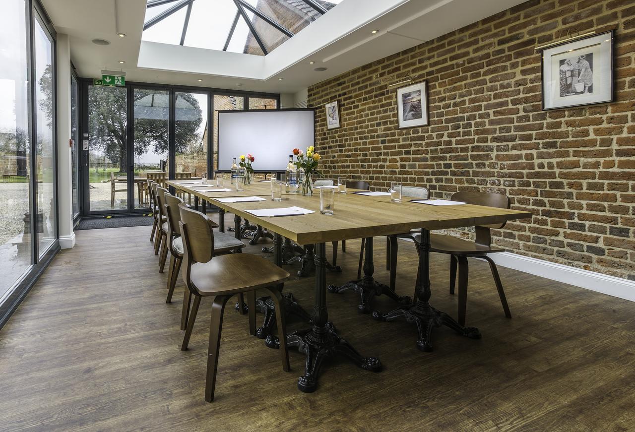 The Bell Inn Hotel Horndon-on-the-Hill Exteriér fotografie